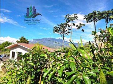 VENDO CASA CON VISTA Y 3000M2 BOQUETE