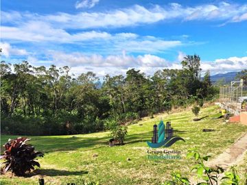 VENDO CASA CON VISTA Y 3000M2 BOQUETE