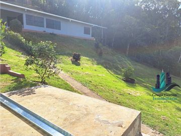 VENDO CASA CON VISTA Y 3000M2 BOQUETE