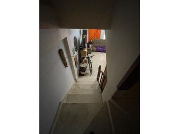 casa de tres dormitorios en dos plantas