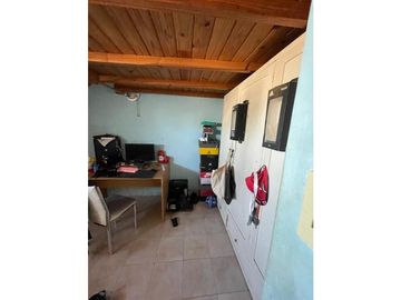 casa de tres dormitorios en dos plantas