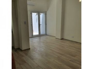 LindÃ­simo Departamento con JardÃ­n