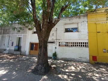 Venta inmueble a reciclar zona costanera.