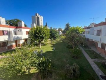 SE VENDE DUPLEX ZONA PARQUE URQUIZA CON COCHERA