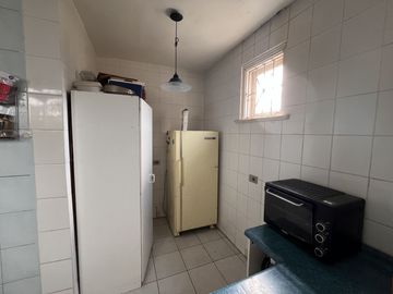 Amplia casa 371 m2 útiles, 5 dormitorios, Agua Santa