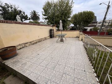 Amplia casa 371 m2 útiles, 5 dormitorios, Agua Santa