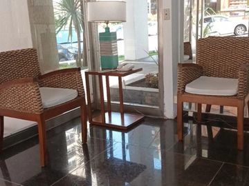 DEPARTAMENTO EN VENTA EN PINAMAR CENTRO .IMPECABLE [ FINANCIACION ] EVALUAMOS TU PROPUESTA 2 AMBIENTES AMPLIOS