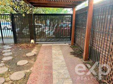 Casa en Venta en Calle del Rodeo esquina Avenida Las Torres
