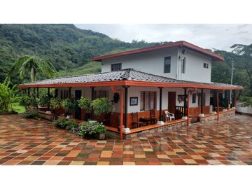 FINCA EN VENTA  COCORN
