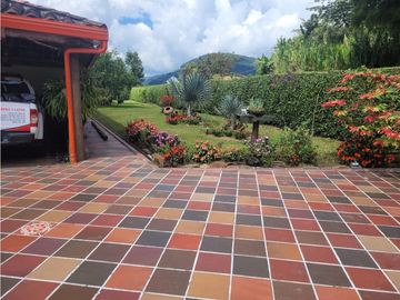 FINCA EN VENTA  COCORN