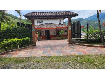 FINCA EN VENTA  COCORN