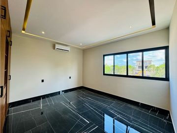 Casa en Venta Acabados Premium Via Cumbres Cancun