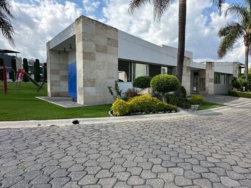CASA EN VENTA EN LOMAS DE ANGELOPOLIS ZONA AZUL