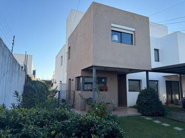 Venta de Duplex 2 Dormitorios en Housing Villa Belgrano