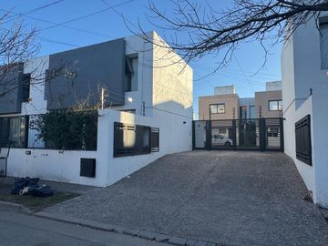 Venta de Duplex 2 Dormitorios en Housing Villa Belgrano