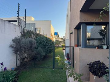 Venta de Duplex 2 Dormitorios en Housing Villa Belgrano