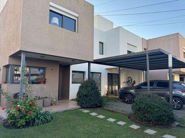 Venta de Duplex 2 Dormitorios en Housing Villa Belgrano