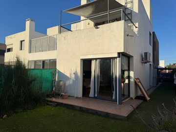 Venta de Duplex 2 Dormitorios en Housing Villa Belgrano