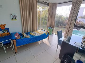 Casa en Venta de 3 Dormitorios, Apto Crédito - La Cuesta, Calera