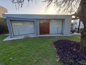 Casa en Venta de 3 Dormitorios, Apto Crédito - La Cuesta, Calera