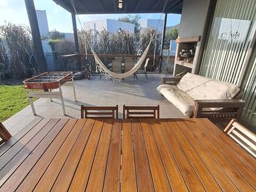 Casa en Venta de 3 Dormitorios, Apto Crédito - La Cuesta, Calera