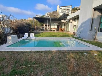 Casa en Venta de 3 Dormitorios, Apto Crédito - La Cuesta, Calera