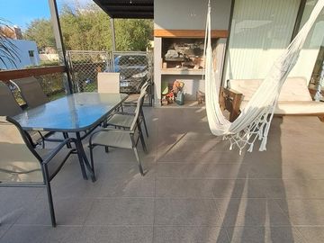 Casa en Venta de 3 Dormitorios, Apto Crédito - La Cuesta, Calera