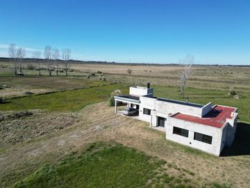 VENTA Casa  5 Amb en Estancia Las Malvinas Brandsen