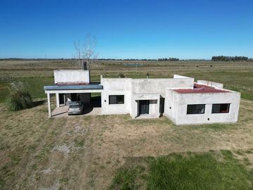 VENTA Casa  5 Amb en Estancia Las Malvinas Brandsen