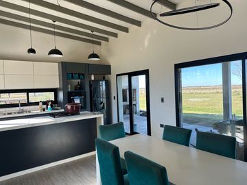 VENTA Casa  5 Amb en Estancia Las Malvinas Brandsen