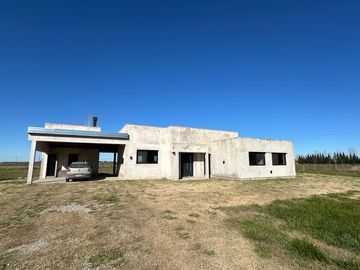 VENTA Casa  5 Amb en Estancia Las Malvinas Brandsen