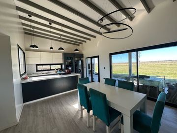 VENTA Casa  5 Amb en Estancia Las Malvinas Brandsen