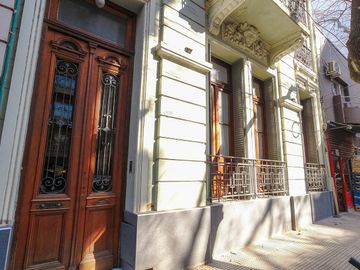 Venta de Casa reciclada en Colegiales 4 Dormitorios   Terraza