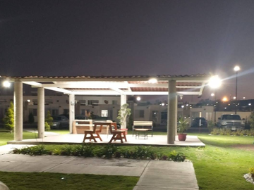 VENTA DE CASA EN FRACC. LOS ENCINOS