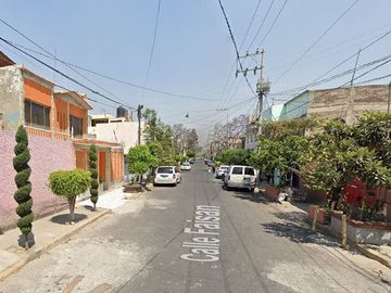 JVV- REMATE DE CASA EN AURORA, NEZAHUALCOYOTL, EDO. DE MEX.
