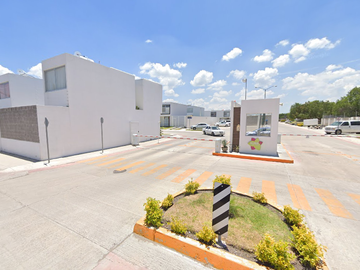 VENTA DE CASA EN  FRACCIONAMIENTO LA VIDA