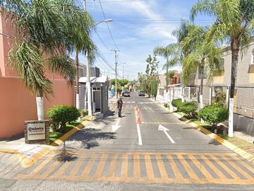 JVV- REMATE DE CASA EN QUINTA DEL FEDERALISMO, ZAPOPAN, JAL.