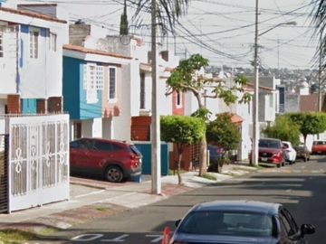 JVV- REMATE DE CASA EN QUINTA DEL FEDERALISMO, ZAPOPAN, JAL.