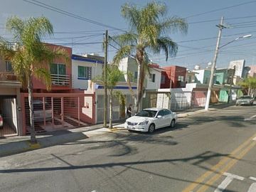 JVV- REMATE DE CASA EN QUINTA DEL FEDERALISMO, ZAPOPAN, JAL.