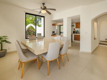 Pez Volador, Zona Hotelera Cancún, Casa Amueblada en Venta, Coldwell Banker