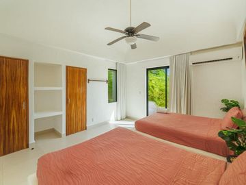 Pez Volador, Zona Hotelera Cancún, Casa Amueblada en Venta, Coldwell Banker