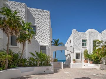 Pez Volador, Zona Hotelera Cancún, Casa Amueblada en Venta, Coldwell Banker
