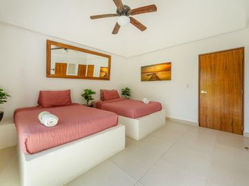 Pez Volador, Zona Hotelera Cancún, Casa Amueblada en Venta, Coldwell Banker