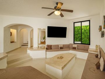 Pez Volador, Zona Hotelera Cancún, Casa Amueblada en Venta, Coldwell Banker