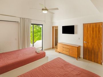 Pez Volador, Zona Hotelera Cancún, Casa Amueblada en Venta, Coldwell Banker