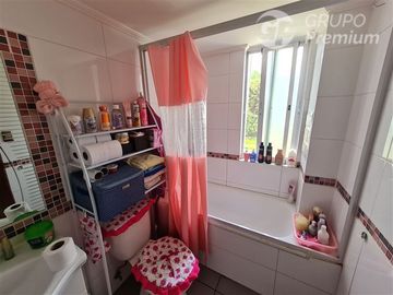 Casa en Venta en camino colliguay con los quillayes