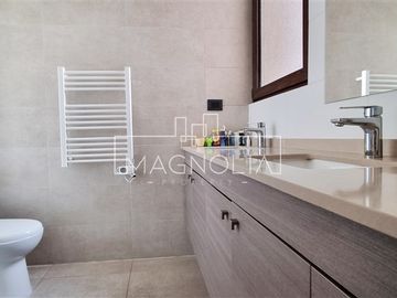 Departamento en Venta en Alvaro Casanova/El Sendero