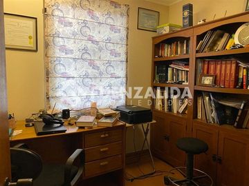 Casa en Venta en AC Peñalolen La Meseta Norte Las Pircas