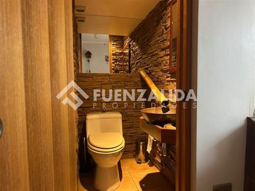 Casa en Venta en AC Peñalolen La Meseta Norte Las Pircas