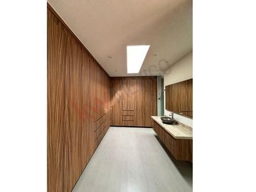 Casa Habitación Nueva, en Conjunto Residencial “Praderas Altozano I” (Club de Golf Altozano) en la denominada 